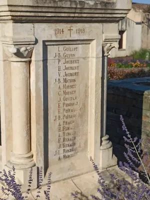 Monument aux Morts du Fenouiller